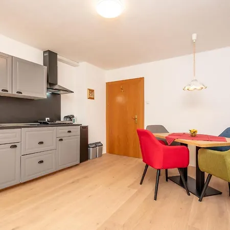 Gaestehaus Kochelsee 克舍尔