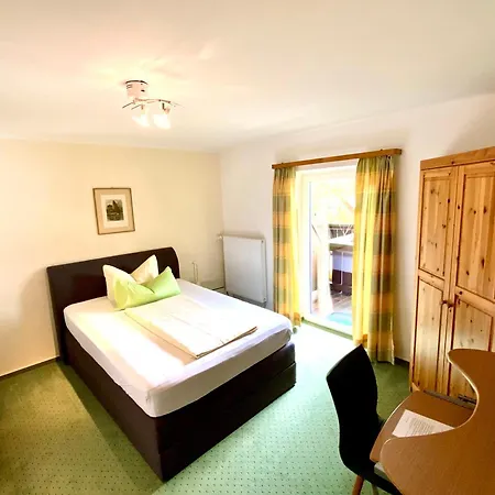 Gaestehaus Kochelsee 招待所 克舍尔