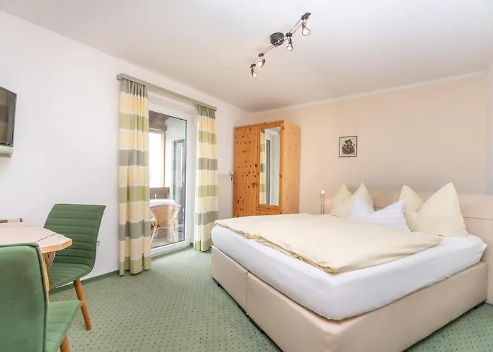 بيت ضيافة Gaestehaus Kochelsee كوشل