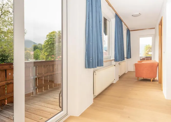 Gaestehaus Kochelsee بيت ضيافة *