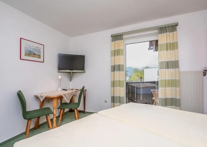 بيت ضيافة Gaestehaus Kochelsee *