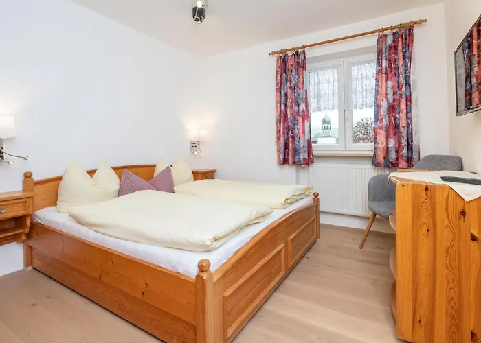 Gaestehaus Kochelsee بيت ضيافة كوشل