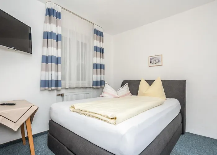 بيت ضيافة Gaestehaus Kochelsee *