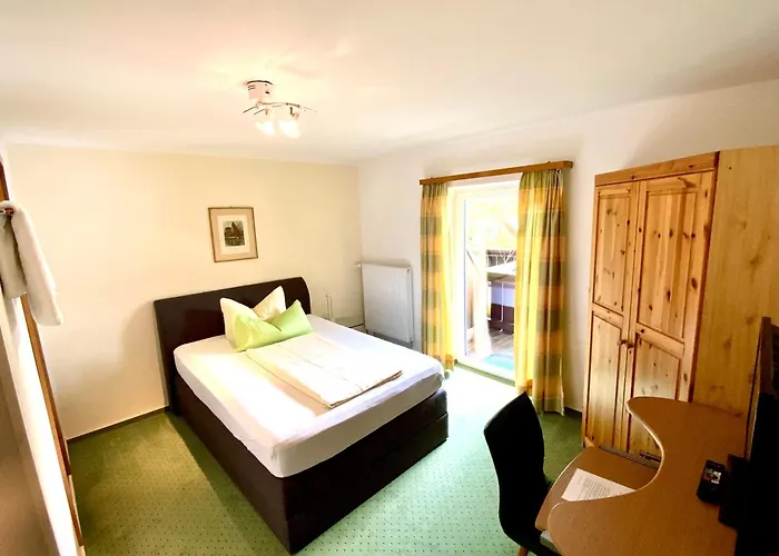 Gaestehaus Kochelsee بيت ضيافة كوشل